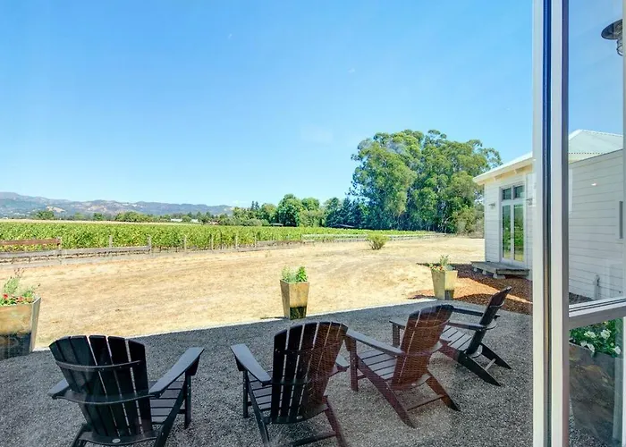 Sonoma-Napa Wine Country Retreat Surrounded By Vineyards, Views, & Privacy